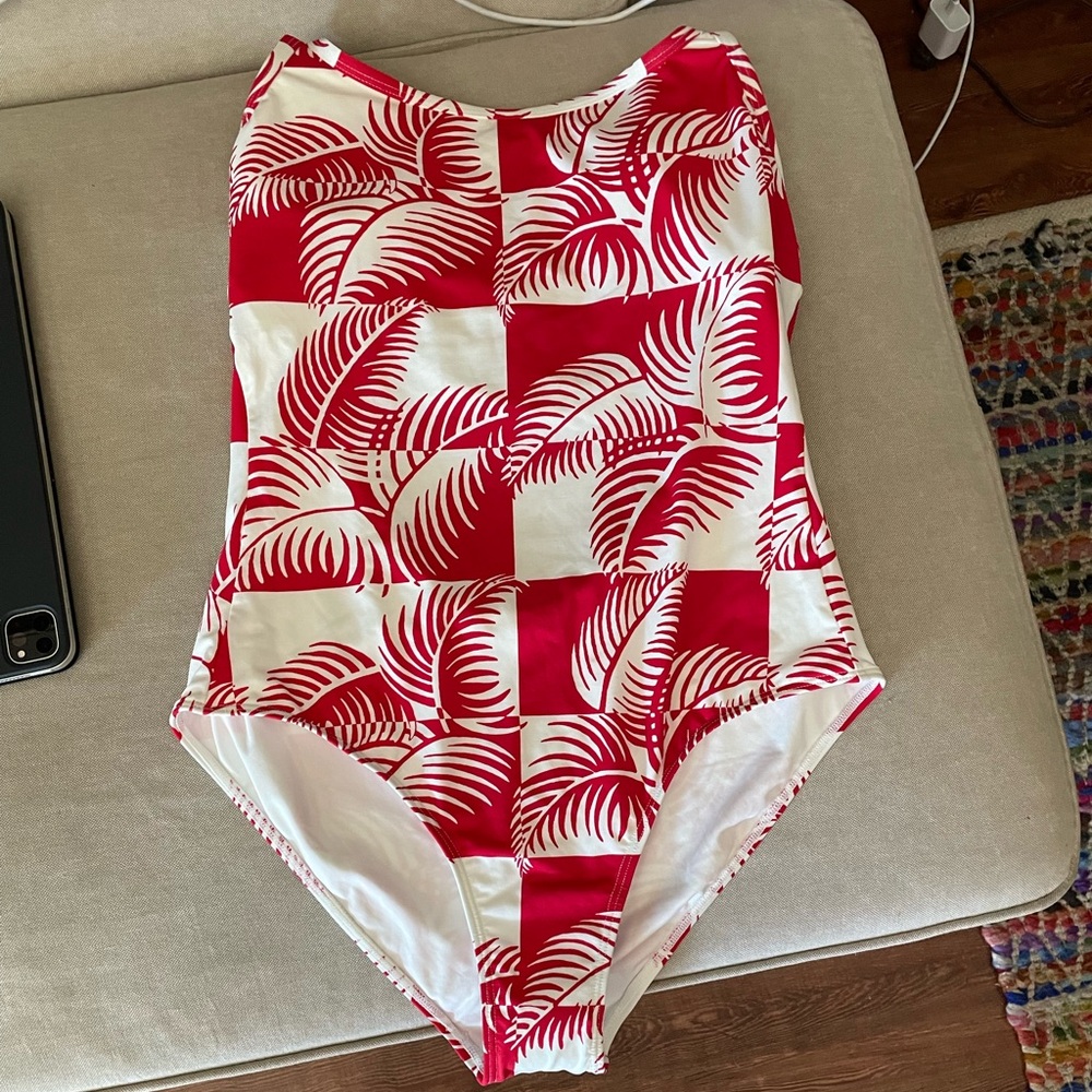 Carve Design Palm Checkered Beacon